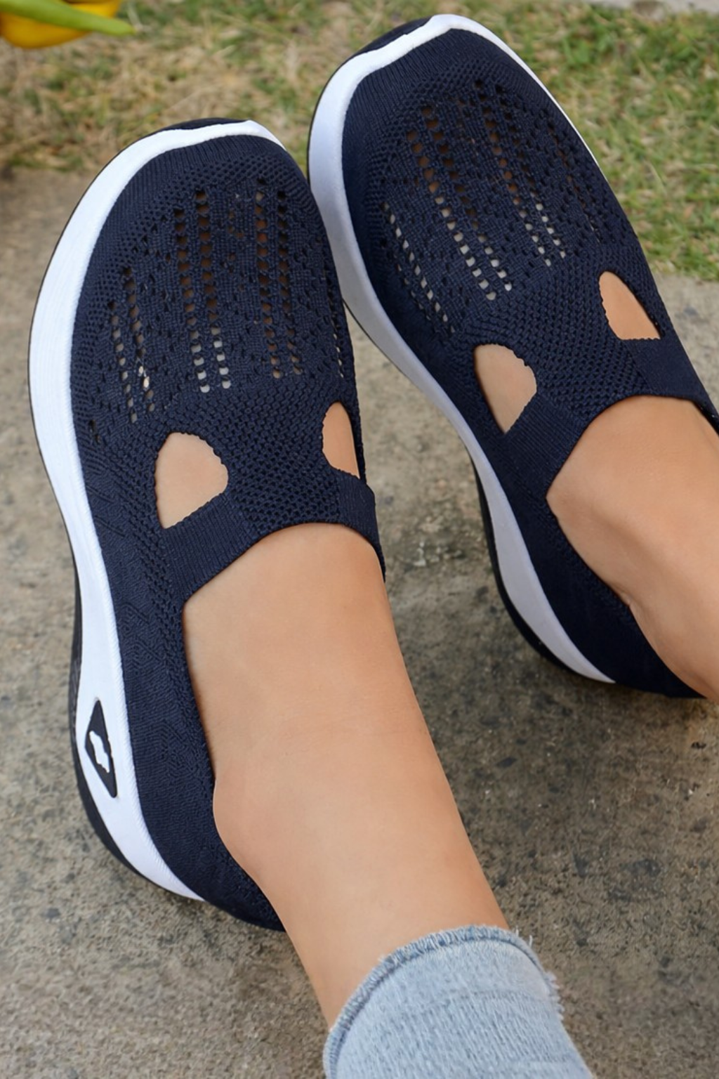 Baskets décontractées à enfiler pour femmes, chaussures de marche respirantes en maille, sneakers perforées