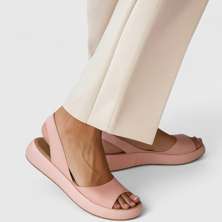 Sandali ortopedici con zeppa per donna con soletta imbottita e cinturino elastico posteriore