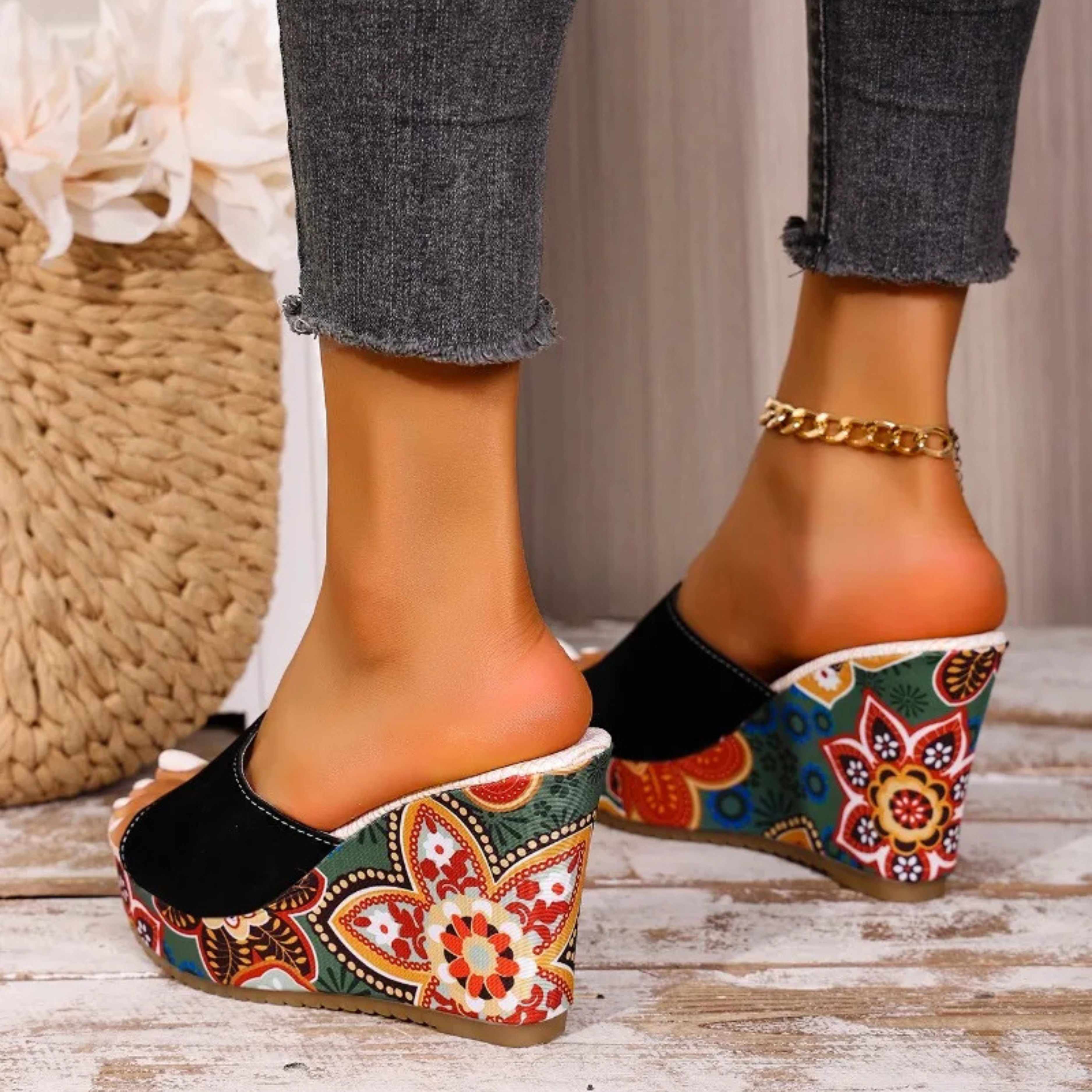 Sandale cu platformă și talpă înclinată din catifea pentru femei, mules florale cu vârf decupat, stil etnic, slip-on
