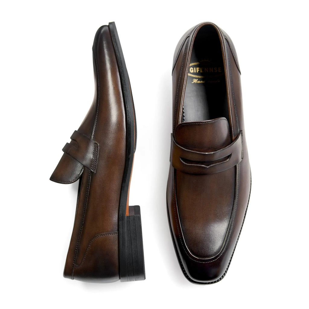 Mocassins pour hommes en cuir véritable avec design sans lacets et finition polie