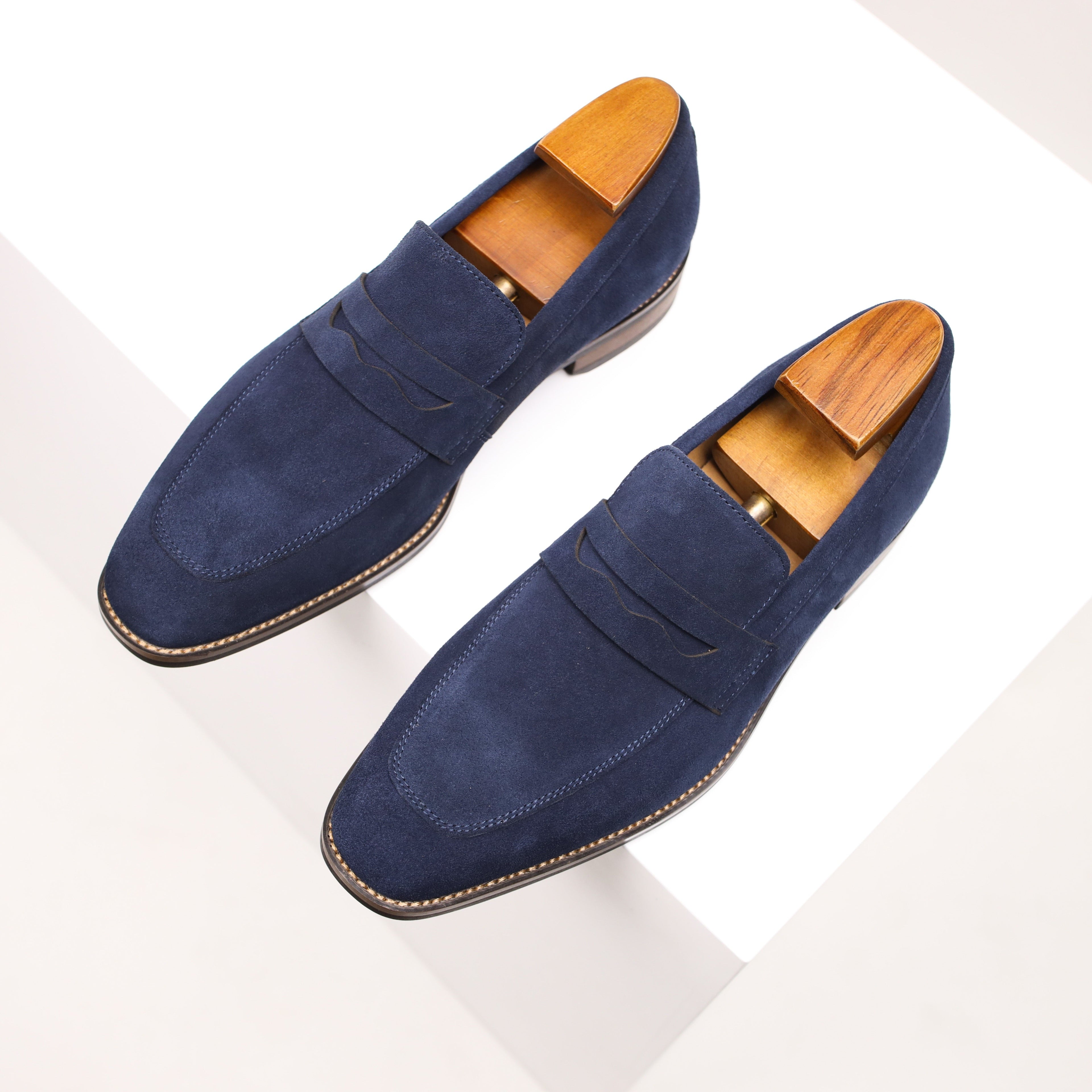 Mocassins penny confortables pour homme en daim – talon bas, style facile à enfiler
