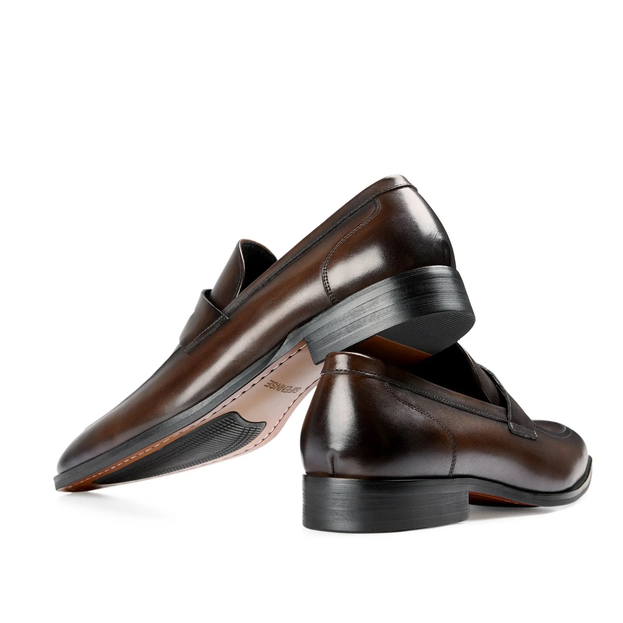 Mocassins pour hommes en cuir véritable avec design sans lacets et finition polie