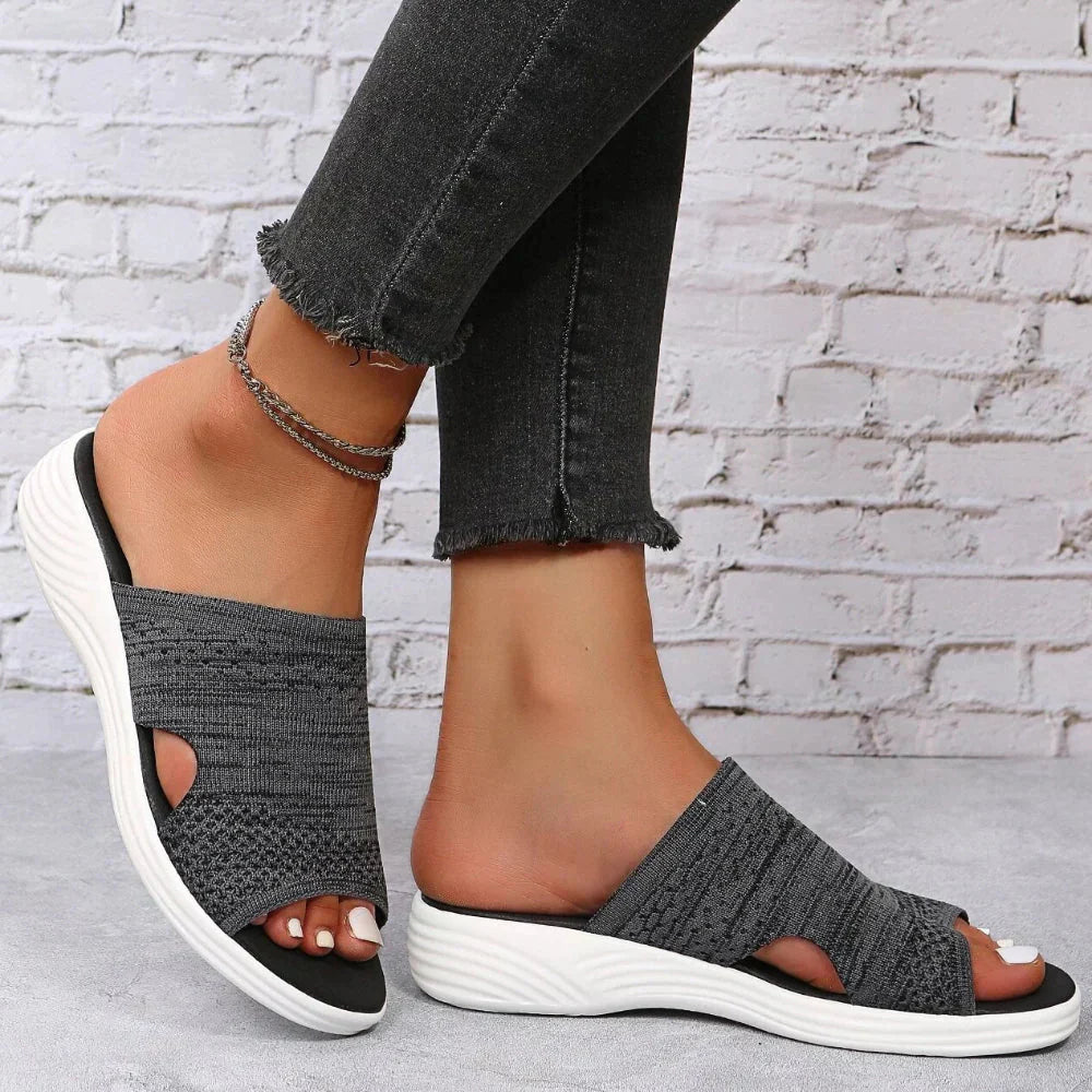 Sandales orthopédiques pour femmes avec tige en maille et semelle rembourrée