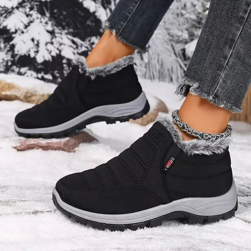 Men's Slip-On Winter Boots Fur Lined Ankle Snow Shoes Wear Resistant Sneakers