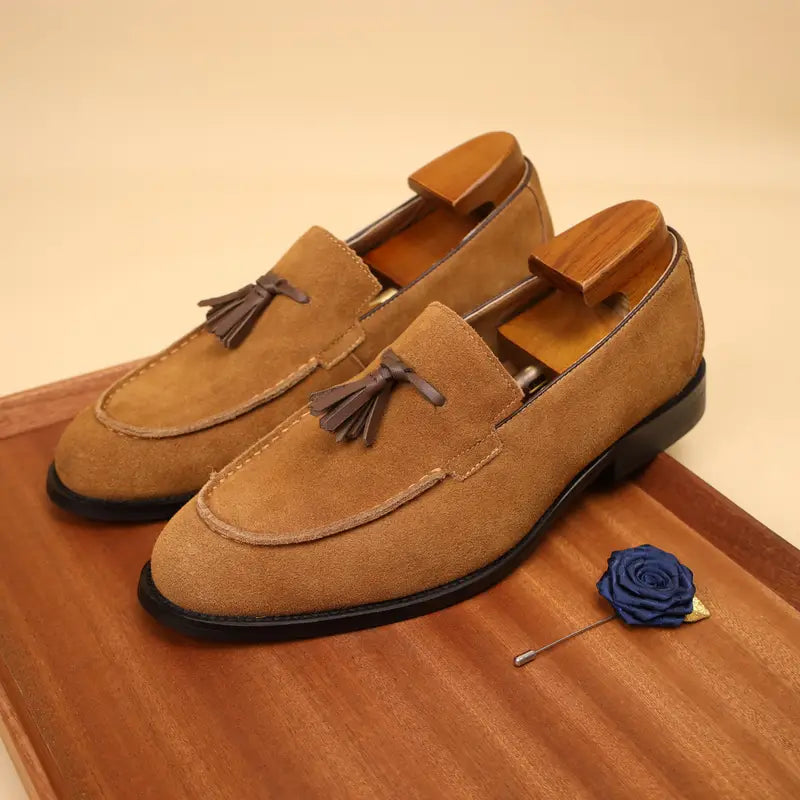 Herrskinnloafers med fransdetalj, slip-on i koskinn, affärsskor