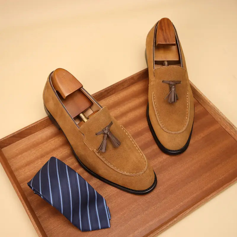 Herrskinnloafers med fransdetalj, slip-on i koskinn, affärsskor