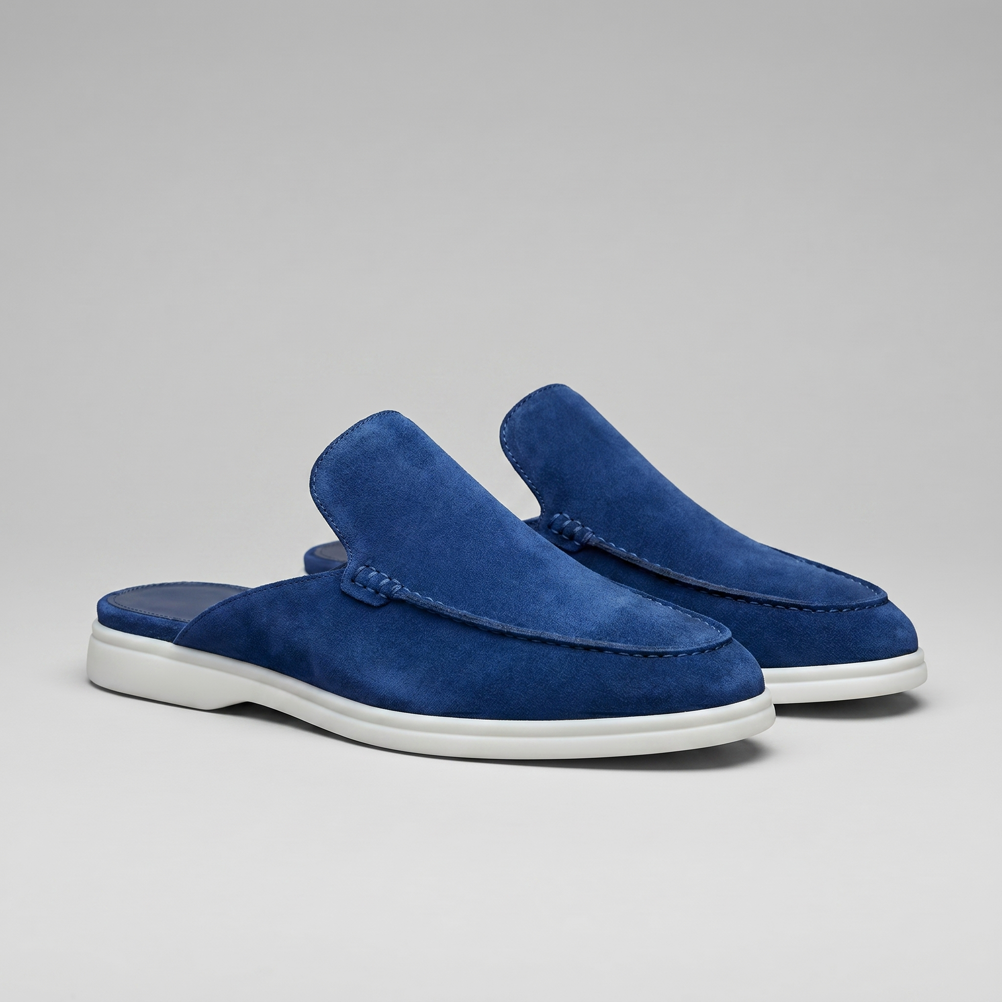 Mocasines para hombre tipo mule de ante sin talón y sin cordones