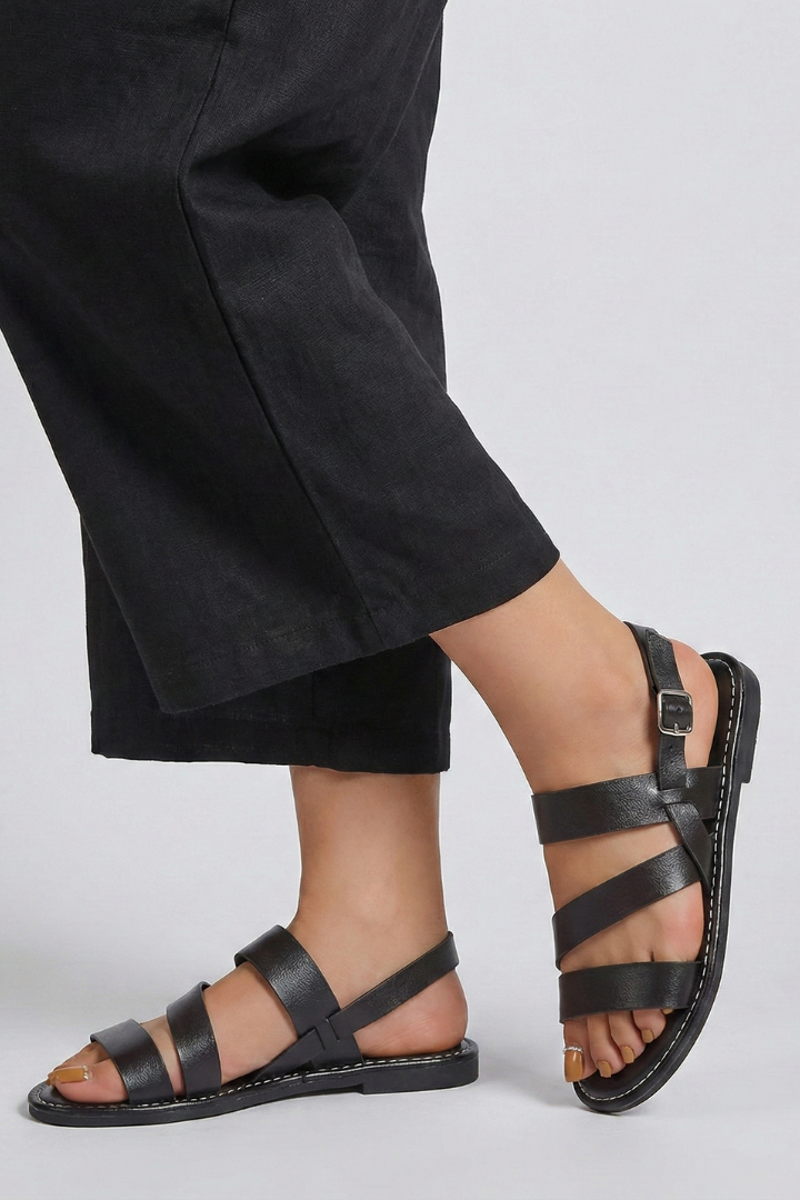 Sandales plates pour femmes avec bride de talon réglable et design à lanières respirant
