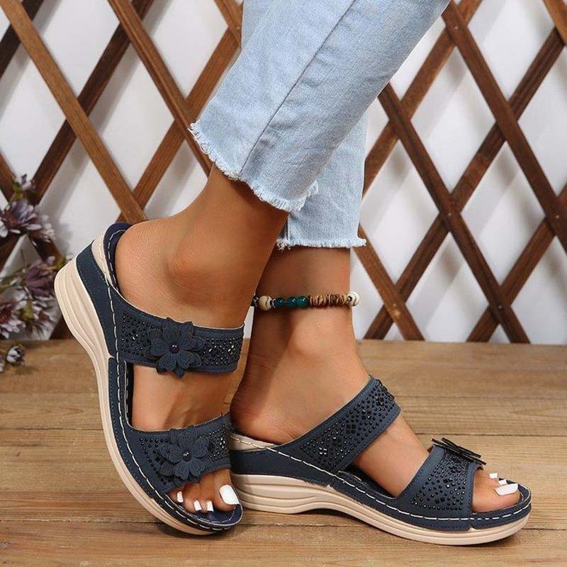 Papuci cu toc înclinat pentru femei, cu model floral, din piele PU, sandale retro romane cu platformă, slip-on