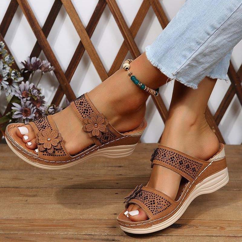 Papuci cu toc înclinat pentru femei, cu model floral, din piele PU, sandale retro romane cu platformă, slip-on