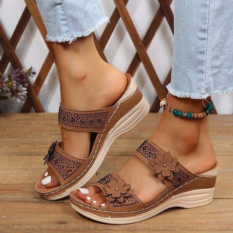 Papuci cu toc înclinat pentru femei, cu model floral, din piele PU, sandale retro romane cu platformă, slip-on