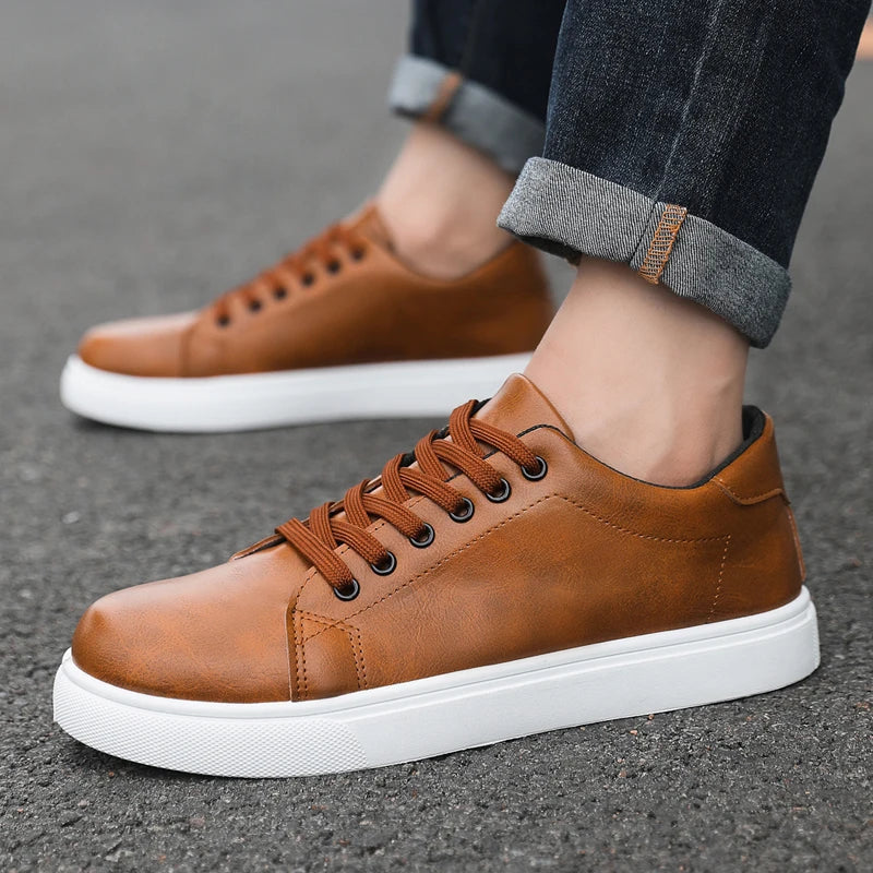Zapatillas cómodas para hombre de cuero genuino – Plantilla acolchada, suela exterior gruesa de goma