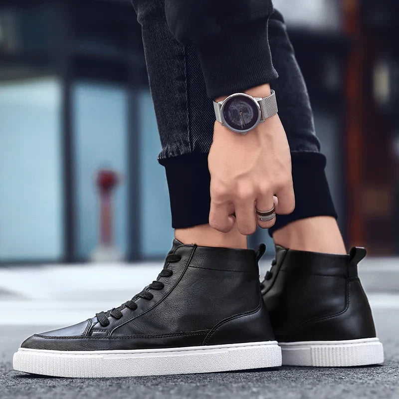 Herrsneakers i läder med högt skaft och hög komfort – vadderad innersula, yttersula i gummi