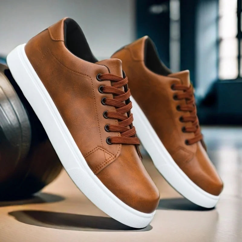 Zapatillas cómodas para hombre de cuero genuino – Plantilla acolchada, suela exterior gruesa de goma