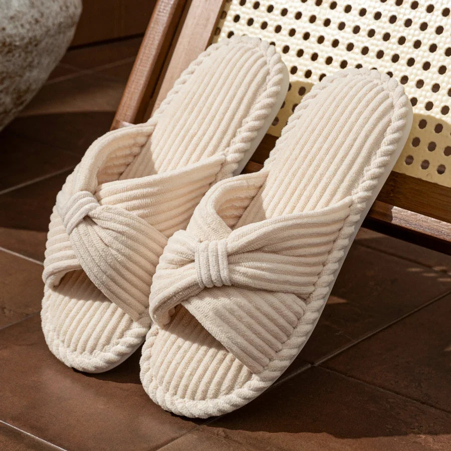 Zapatillas de felpa para mujer con lazo de pana y punta abierta