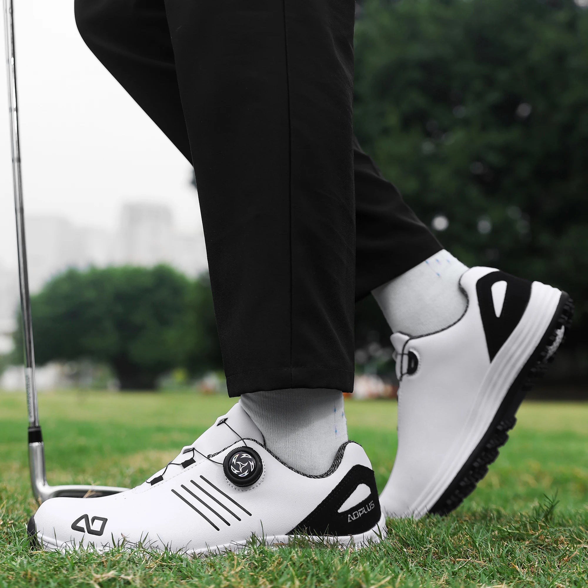 Chaussures de golf en cuir antidérapantes pour homme – semelle extérieure durable en TPR, fermeture à lacets