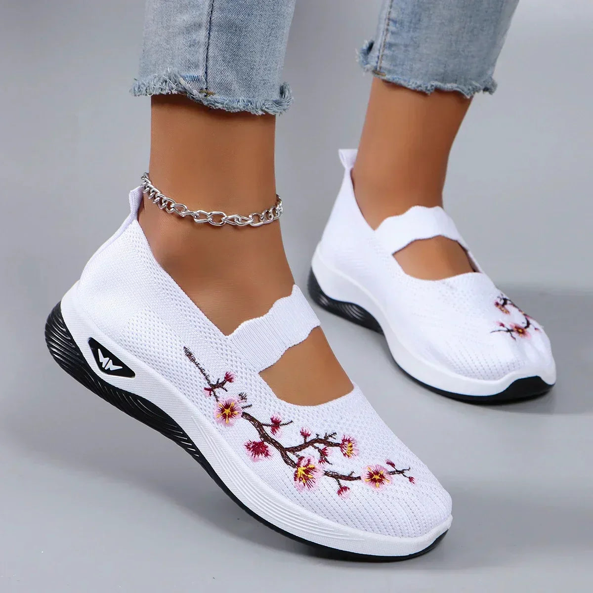 Scarpe ortopediche da passeggio con ricamo floreale