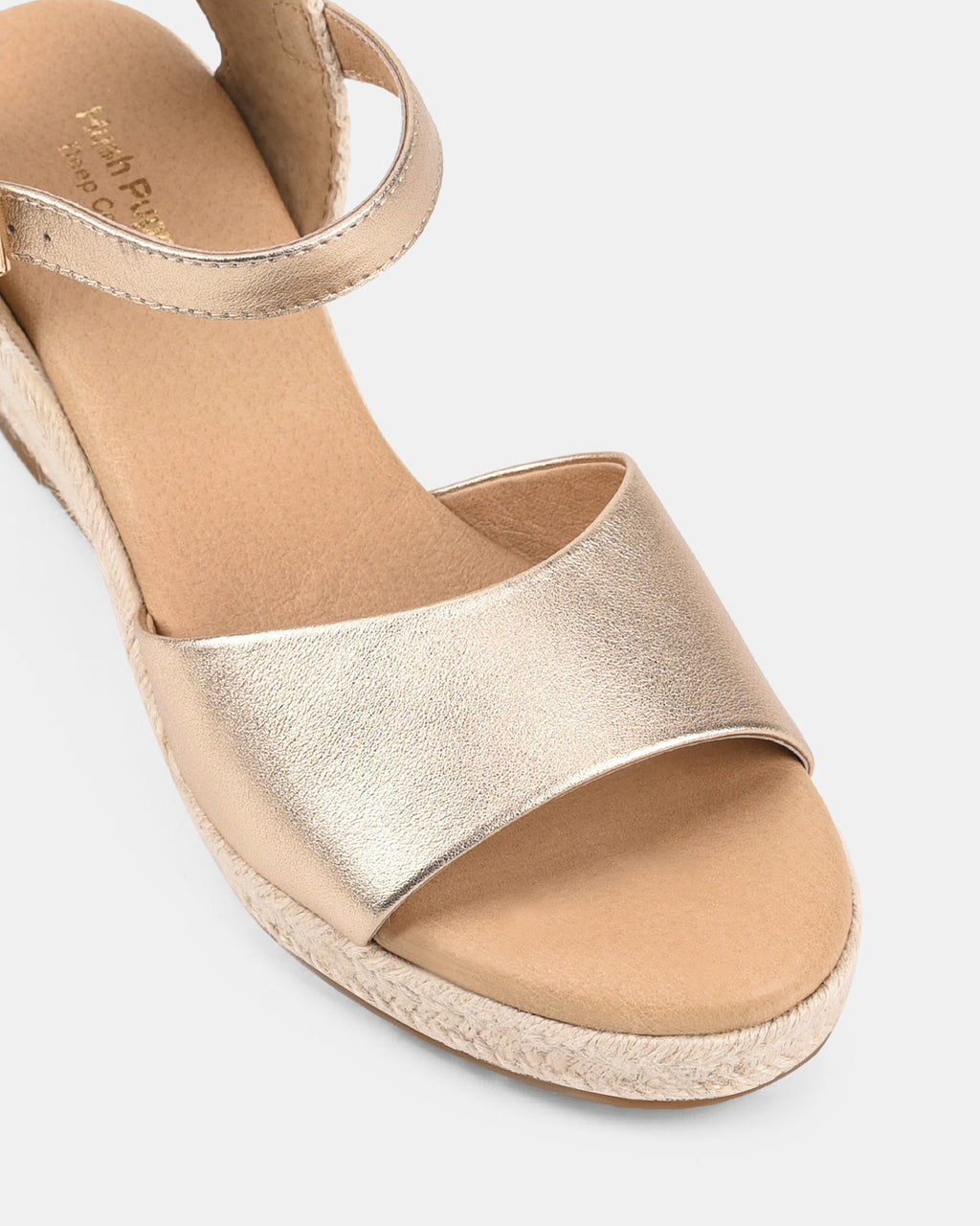 Sandalias para mujer con cuña y punta abierta