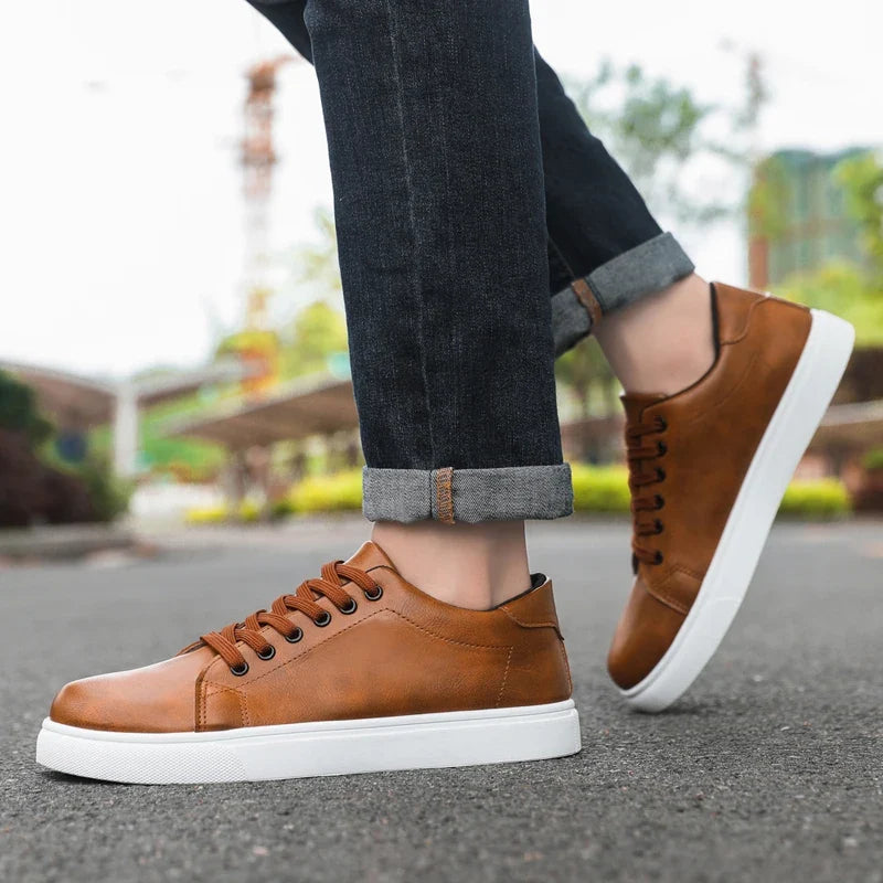 Zapatillas cómodas para hombre de cuero genuino – Plantilla acolchada, suela exterior gruesa de goma