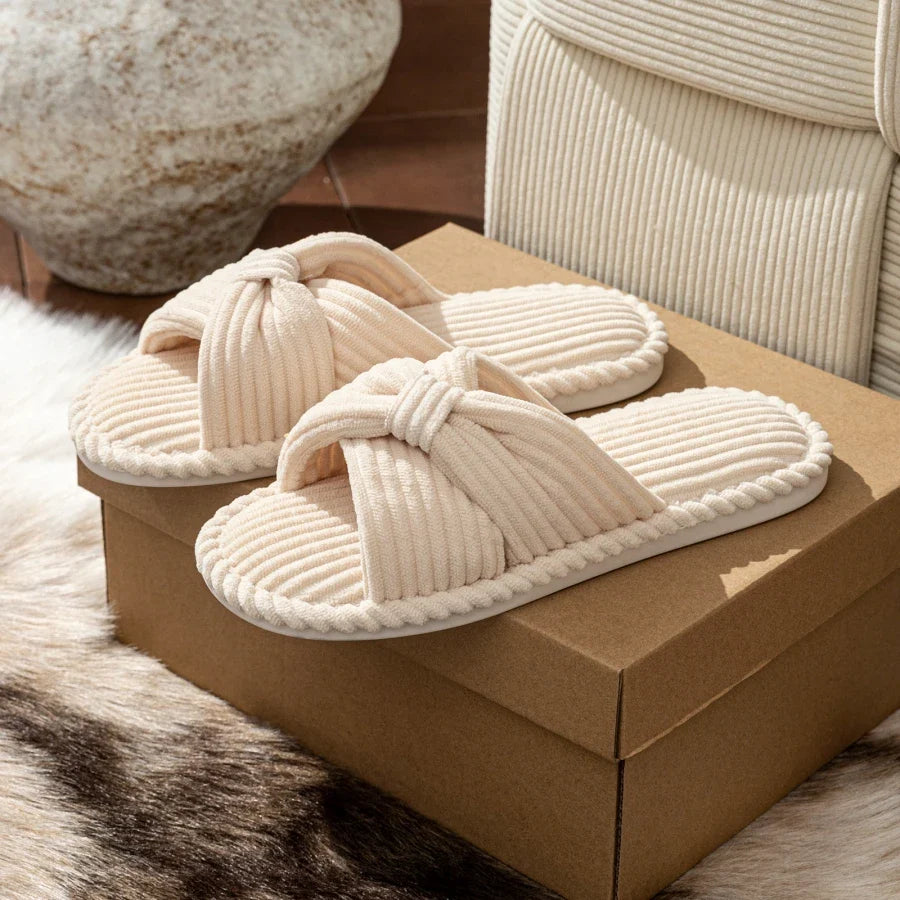 Zapatillas de felpa para mujer con lazo de pana y punta abierta