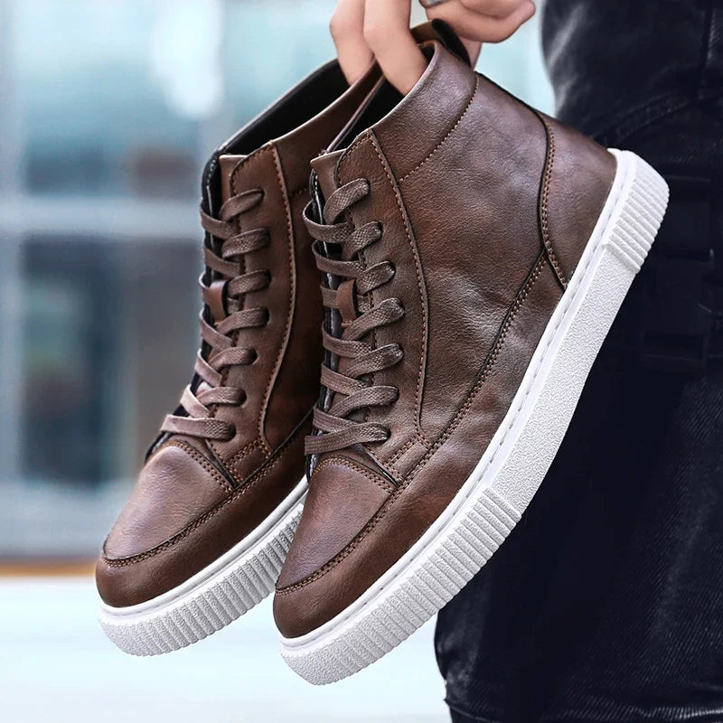 Herrsneakers i läder med högt skaft och hög komfort – vadderad innersula, yttersula i gummi