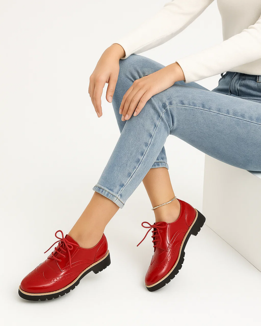 Chaussures décontractées vernies à lacets pour femmes, semelle plate, baskets brillantes et tendance