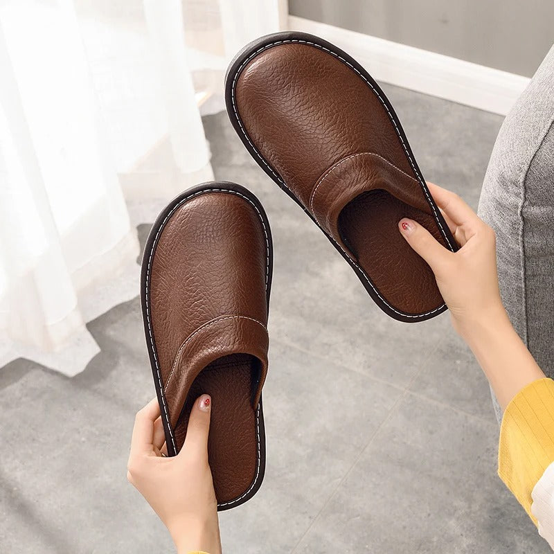 Chaussons en cuir pour homme à enfiler, chaussures d'intérieur avec semelle ergonomique rembourrée