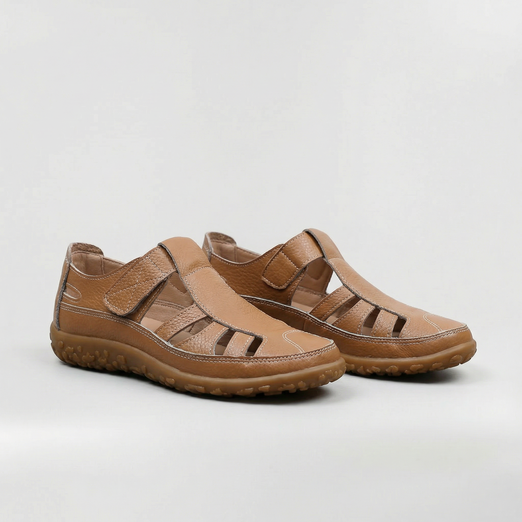 Sandales fermées pour femmes avec détails découpés et semelle confortable pour la marche