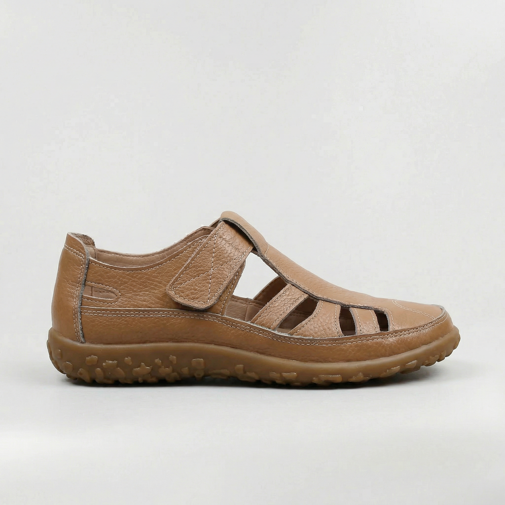 Sandales fermées pour femmes avec détails découpés et semelle confortable pour la marche