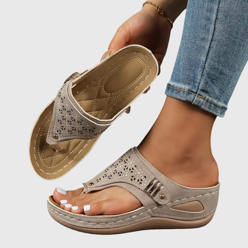 Sandales plates femme à enfiler, perforées, bout ouvert, chaussures d'été respirantes à glissière