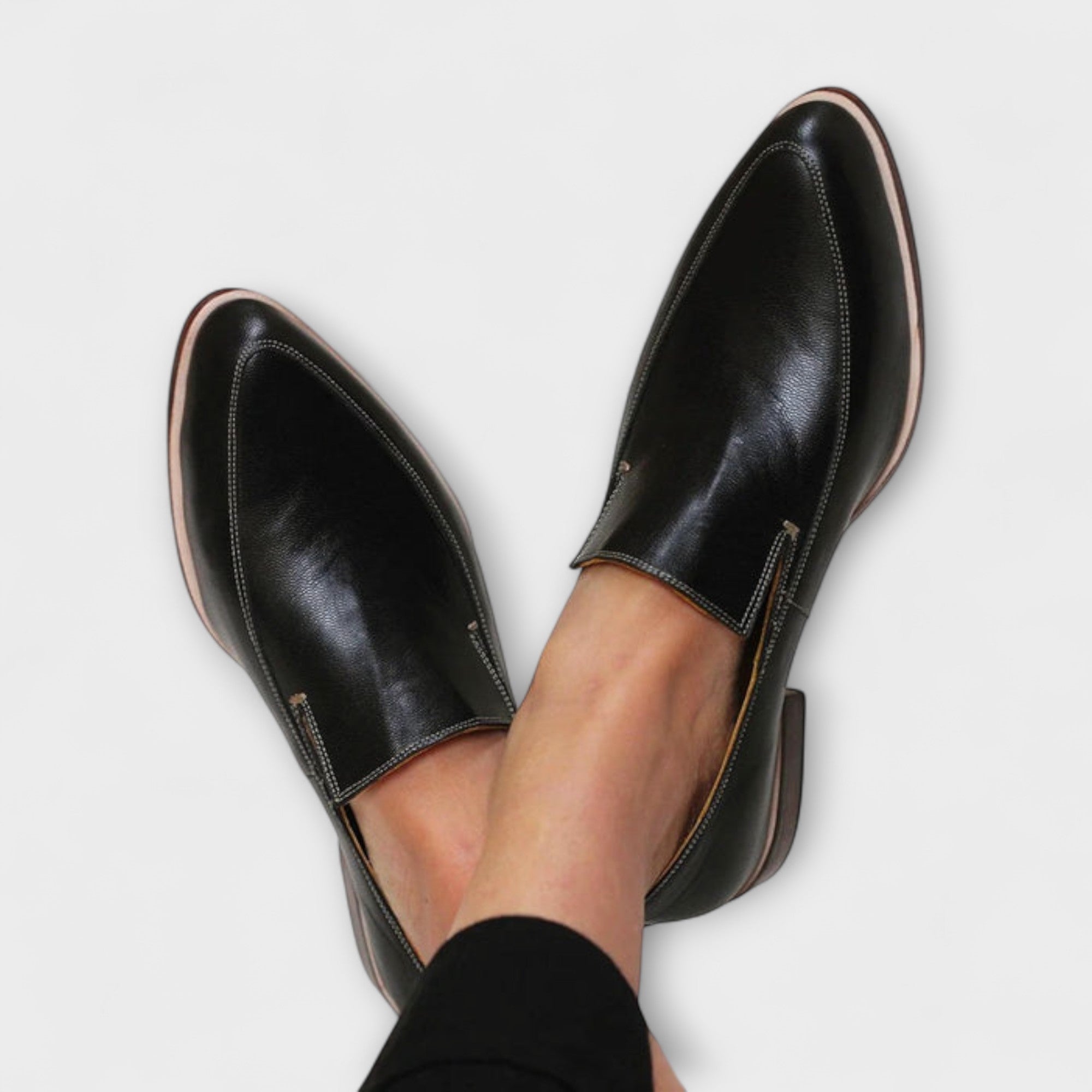 Mocassins classiques pour femmes, chaussures plates de conduite avec détail de couture moderne