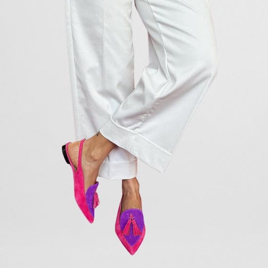 Ballerine slingback con punta a punta e dettagli a frange con nappine