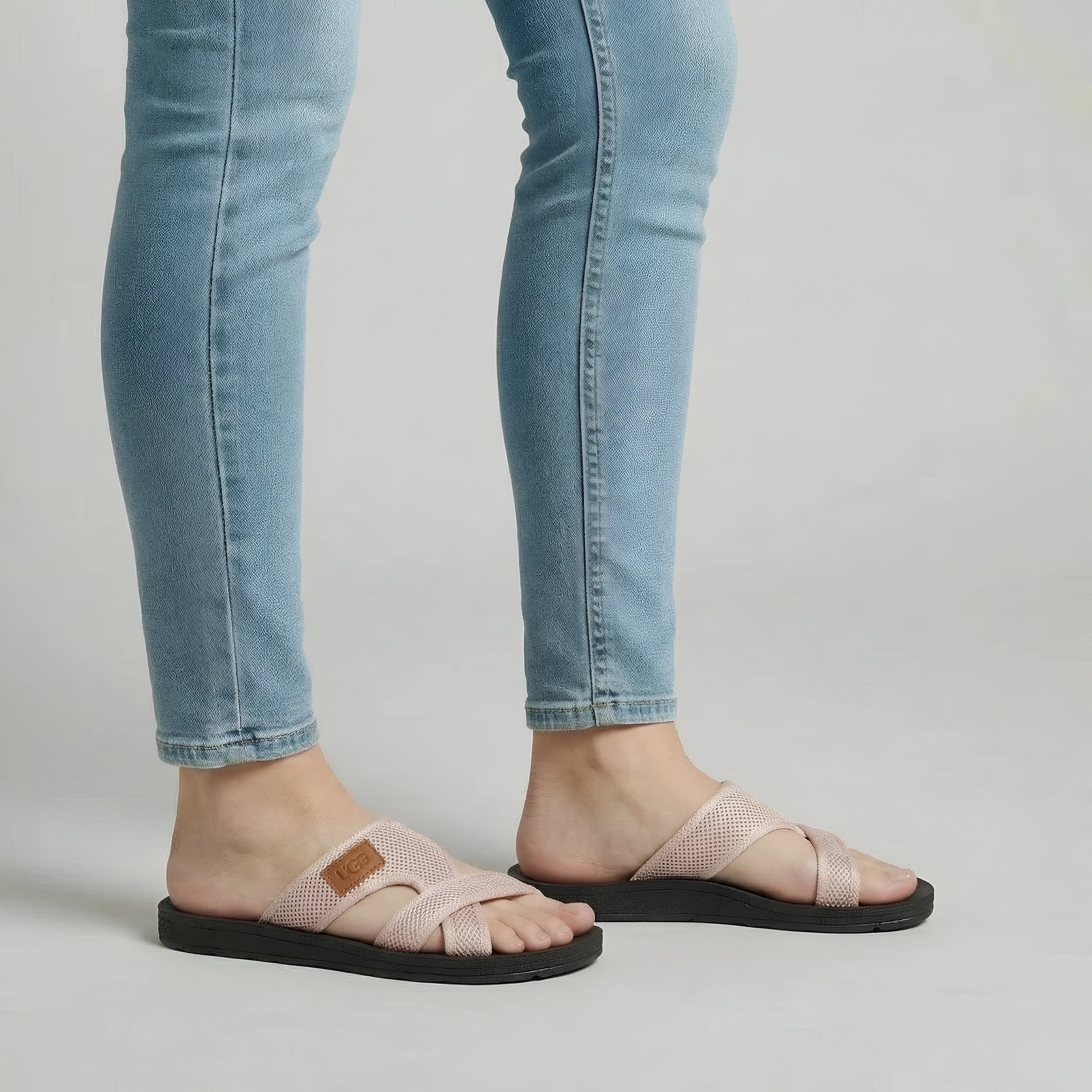 Sandales à enfiler pour femmes en tissu mesh, respirantes, plates, ergonomiques, tongs pantoufles
