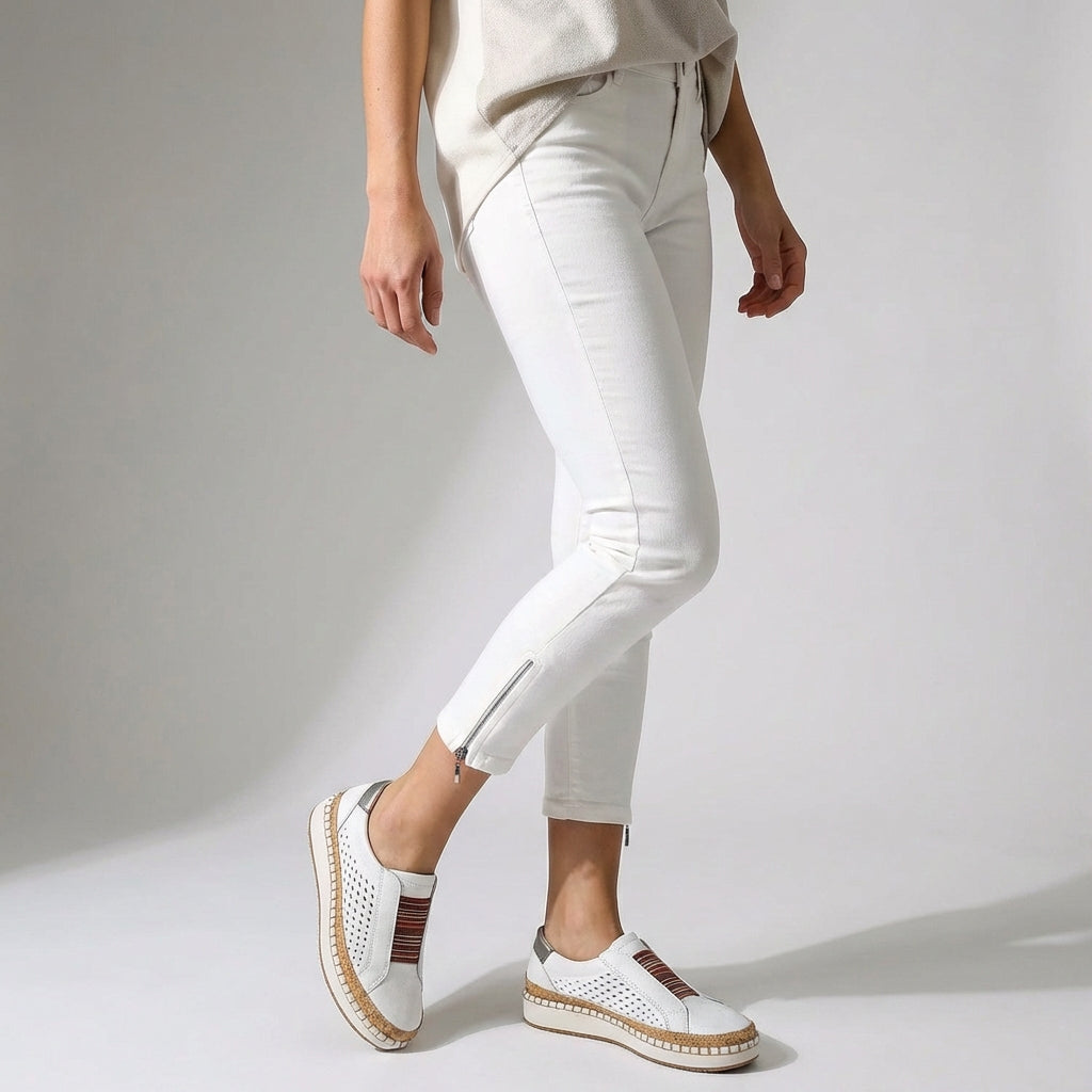 Mocassini ortopedici slip-on con plateau e tomaia in camoscio di supporto