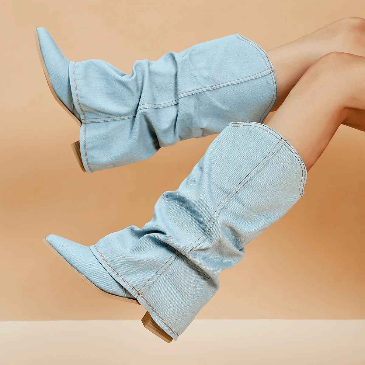 Bottes hautes à talon bloc confortables pour femmes – Détail plissé, design à bout pointu