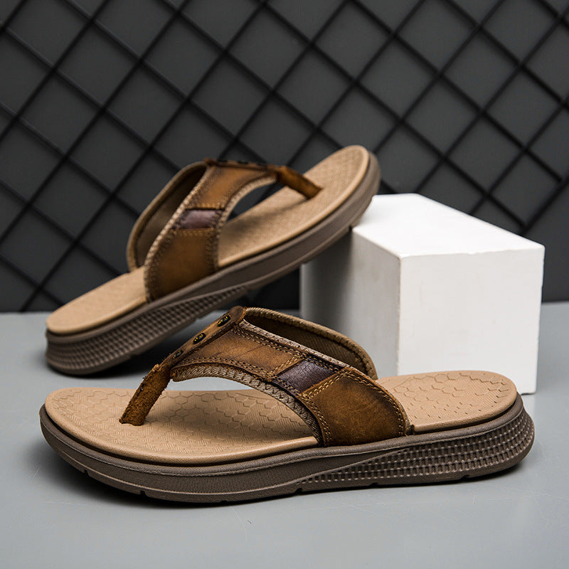 Herresandaler med åben tå, brede stropper og thongsandaldesign