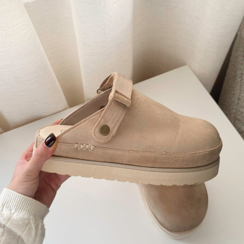 Mules compensées en daim pour femmes avec semelle épaisse ergonomique et doublure en cachemire