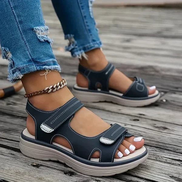 Ortopædisk sandal med sikker pasform og stropper