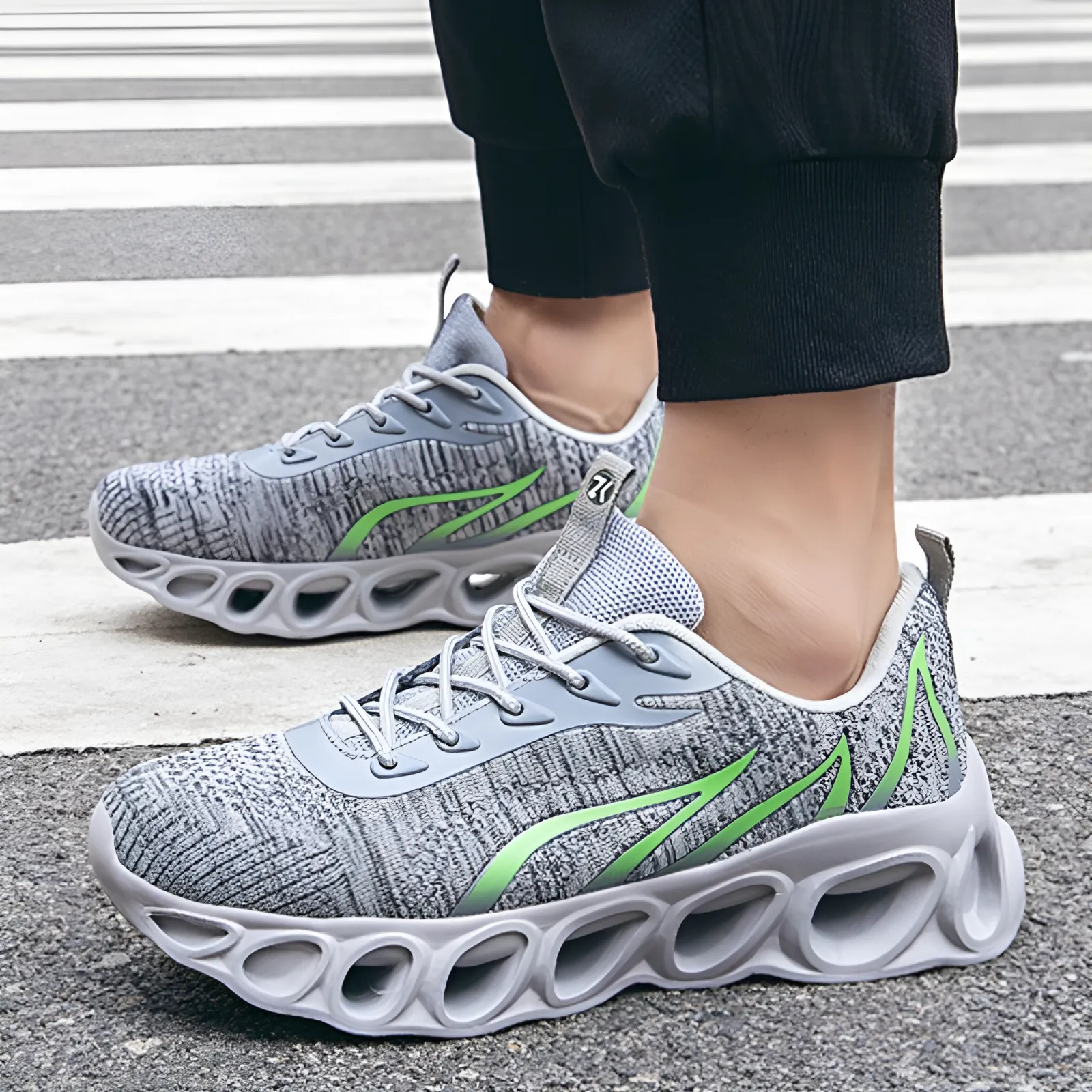 Unisex Casual Sneakers Lightweight Breathable Running Shoes Non-Slip Sports Trainers