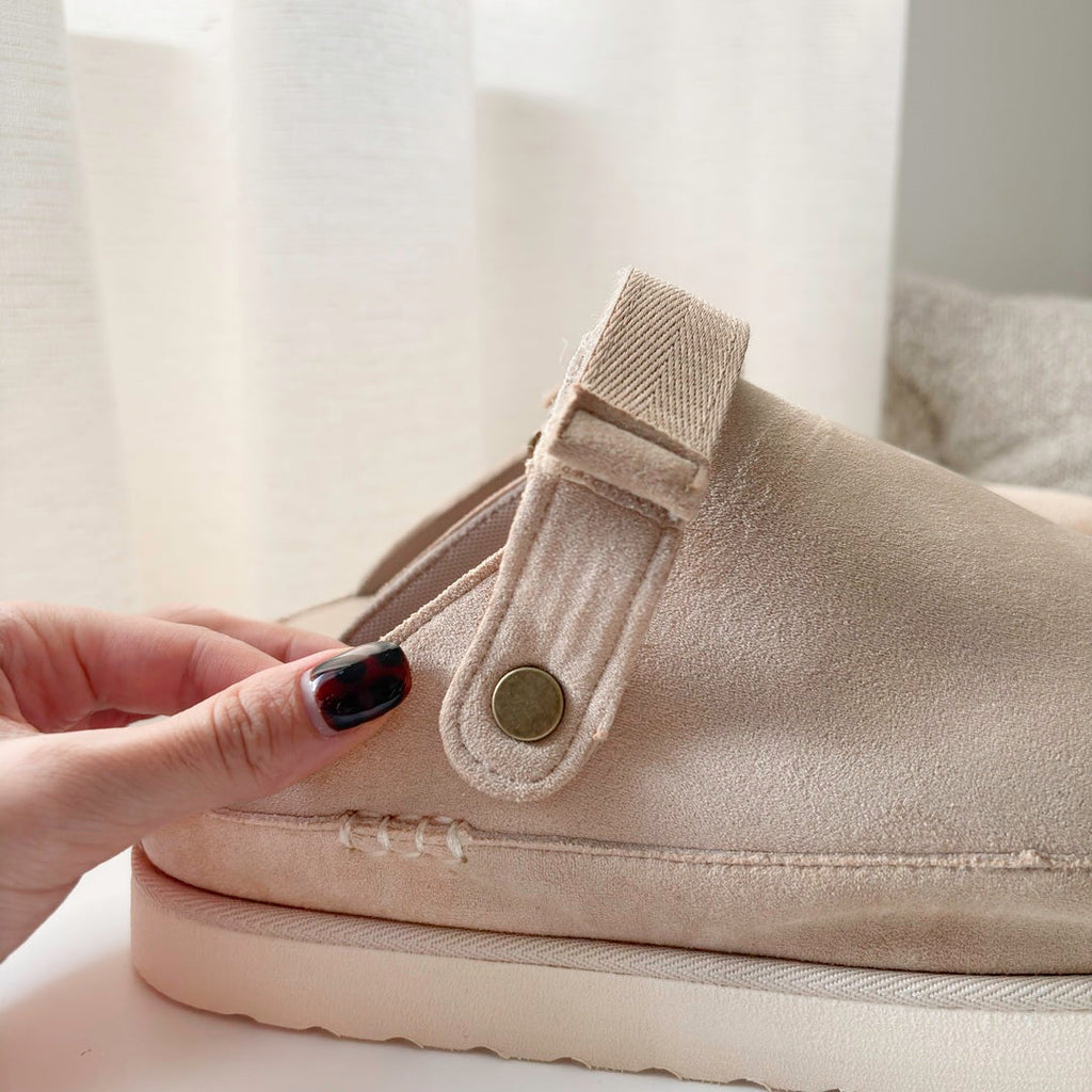 Mules compensées en daim pour femmes avec semelle épaisse ergonomique et doublure en cachemire