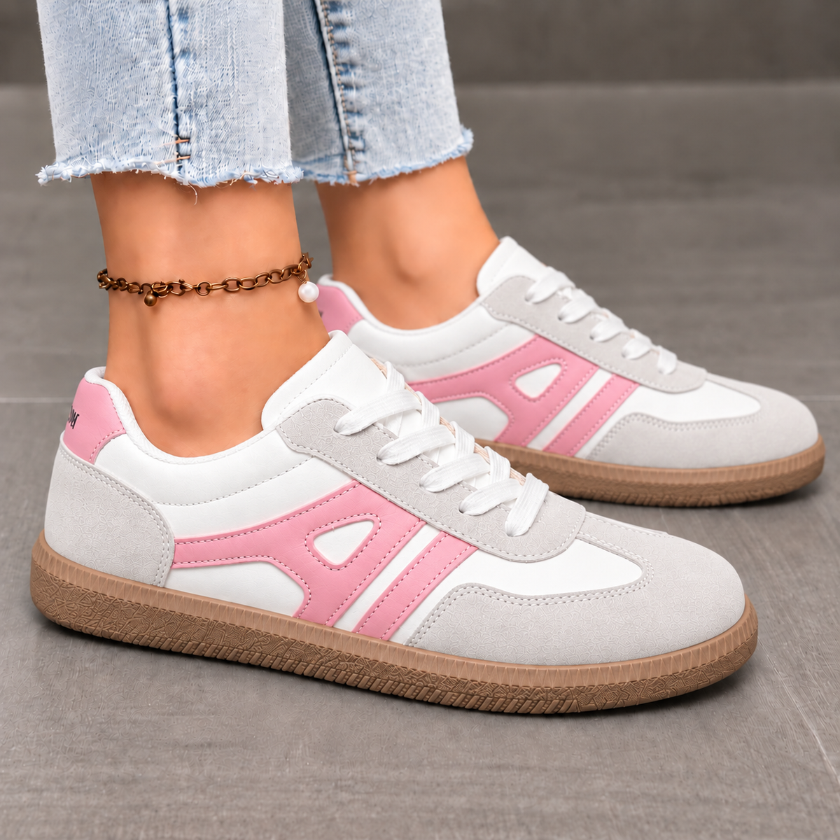 Dames ortopædiske sneakers med snørebånd og paneldesign til gåture